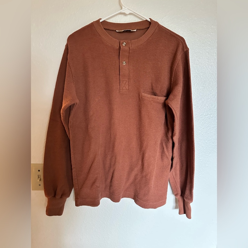 Men’s Wimbledon by van Heusen vintage Henley. Rust colored